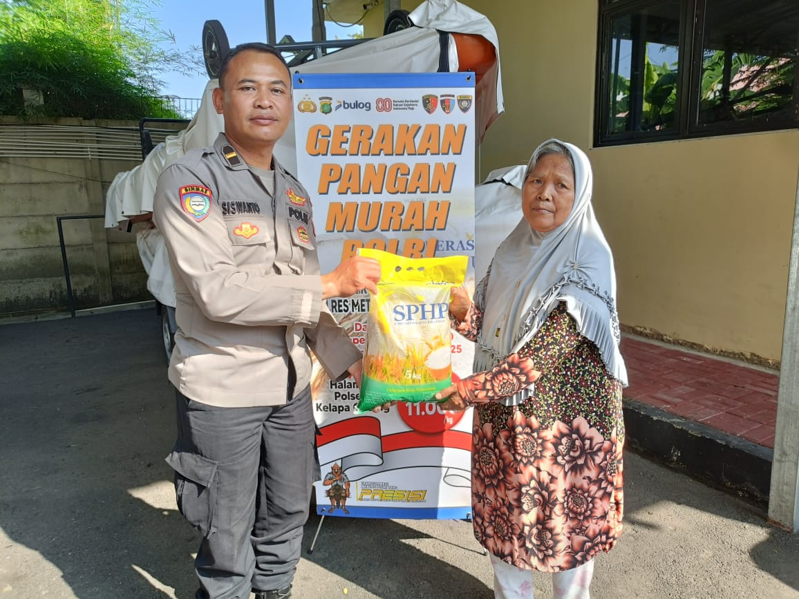 Polsek Kelapa Gading Gelar Gerakan Pangan Murah, Warga Antusias Beli Beras SPHP