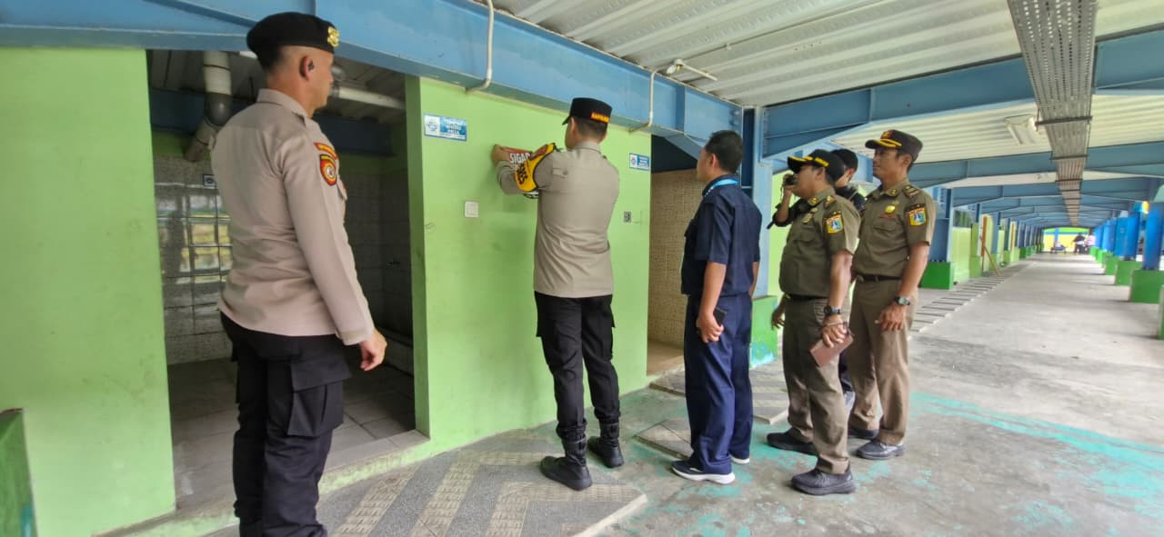 Inovasi Kapolres Kepulauan Seribu: Sosialisasi Layanan Maksimal Lewat Barcode Anti Bullying dan Jaga Laut