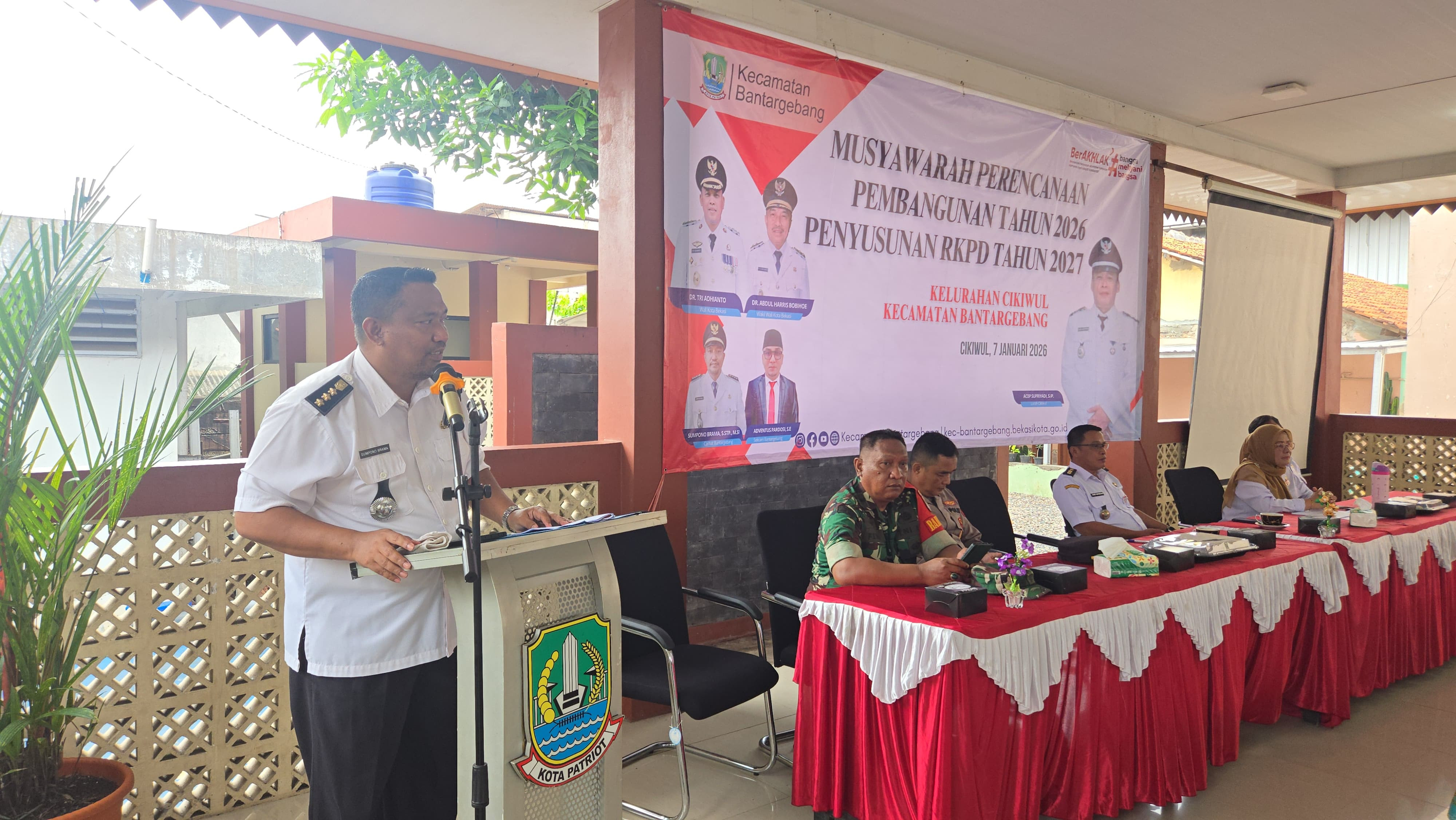 Sinergitas TNI-Polri Kawal Musrenbang Cikiwul: Wujudkan Perencanaan Pembangunan yang Aman dan Merata