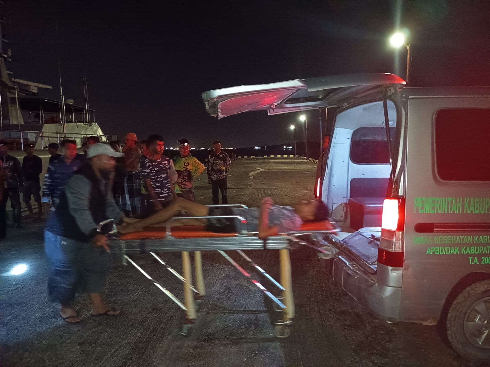 Sigap dan Respon Cepat, KAL Tedung I-1-37 Lanal Dumai Selamatkan Nelayan di Perairan Selat Rupat