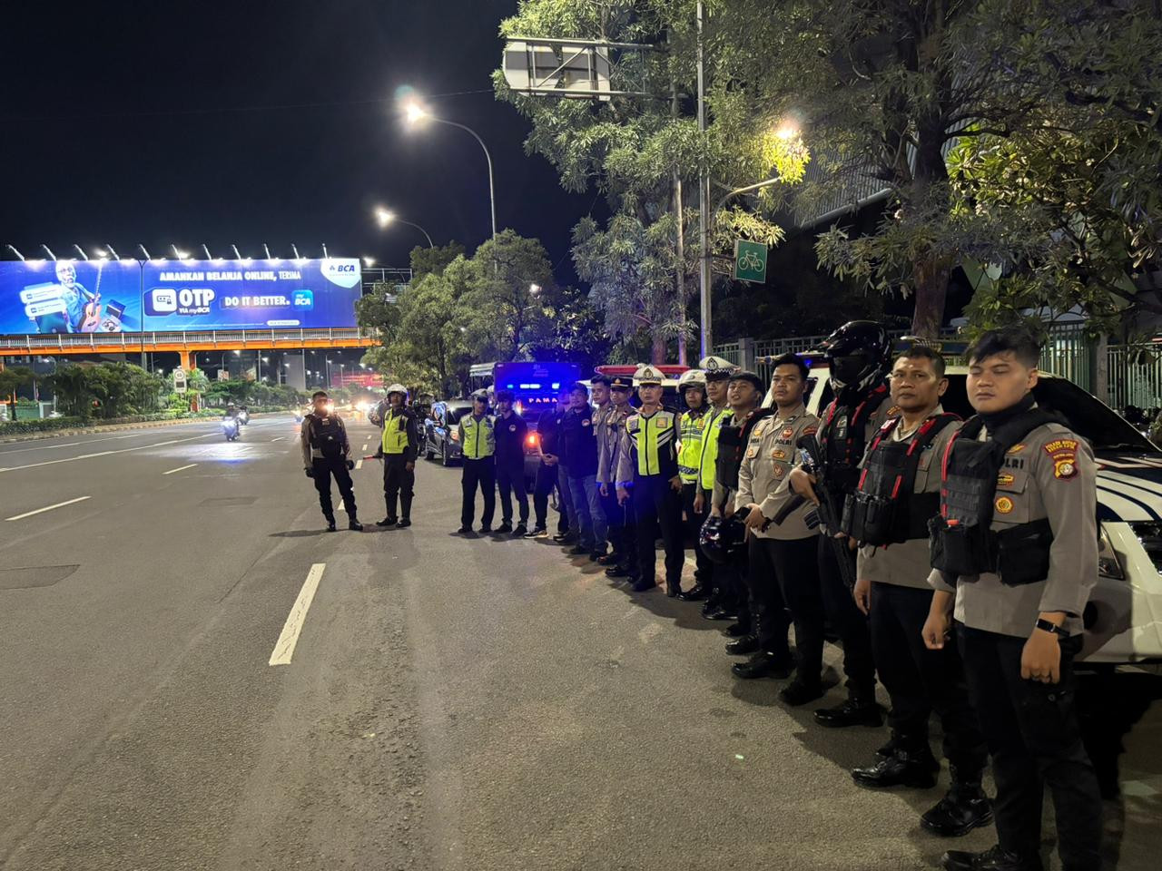 Jamin Keamanan Malam Akhir Pekan, Tim Perintis Presisi Polres Metro Bekasi Kota Pantau Titik Rawan Kejahatan Jalanan