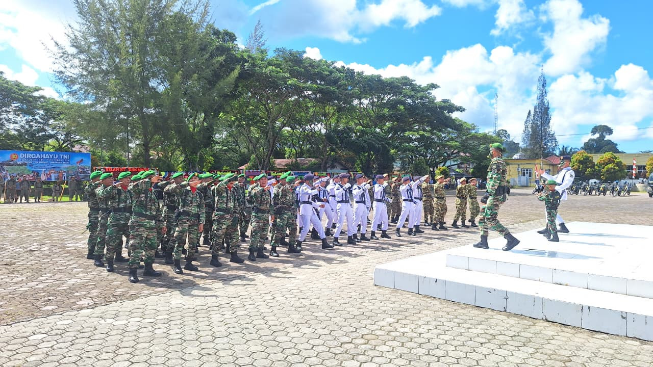 Sinergitas Lanal Simeulue dan Kodim 0115 Laksanakan Upacara Peringatan HUT Ke-80 TNI Tahun 2025 di Lapangan Pendopo Kabupaten Simeulue