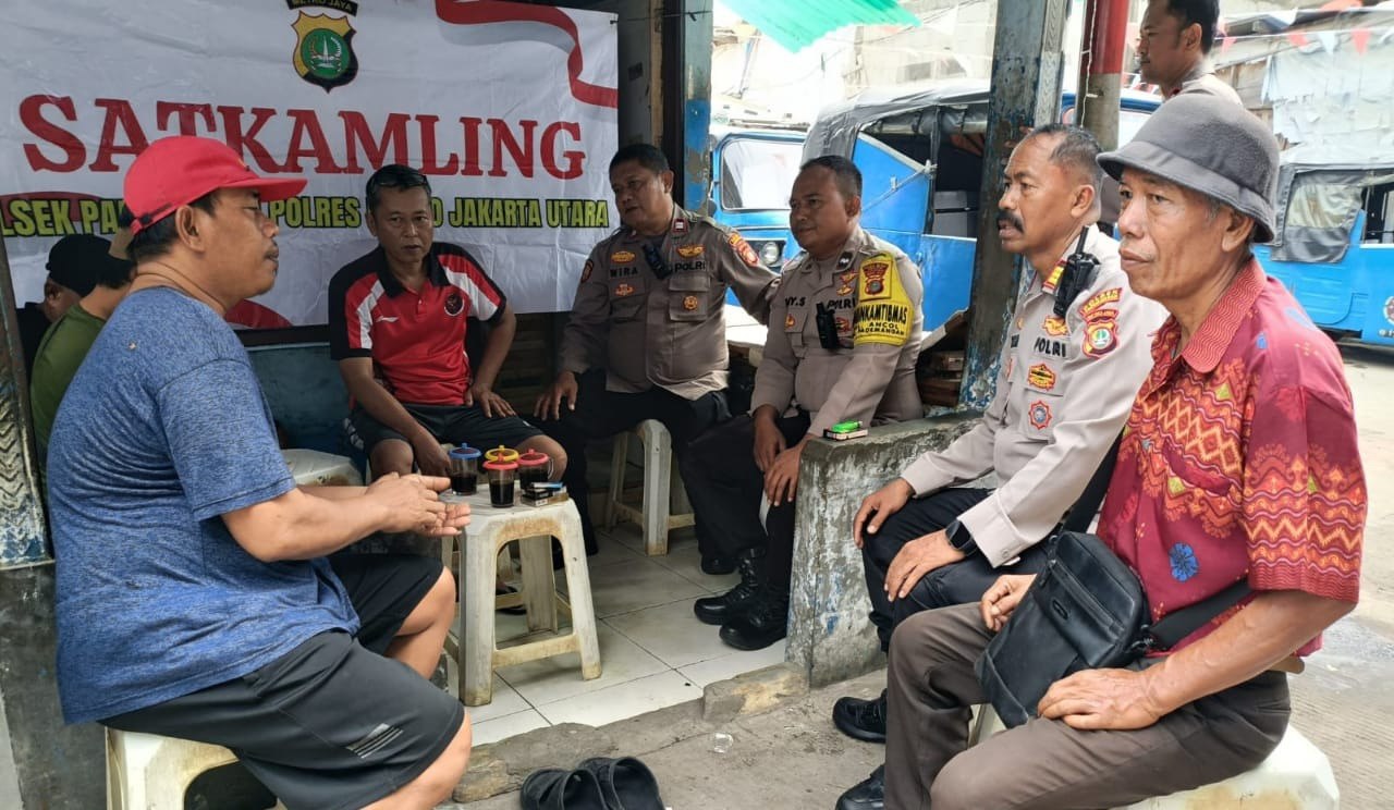 Polsek Pademangan Gelar Sambang Satkamling, Warga Diajak Aktif Jaga Lingkungan