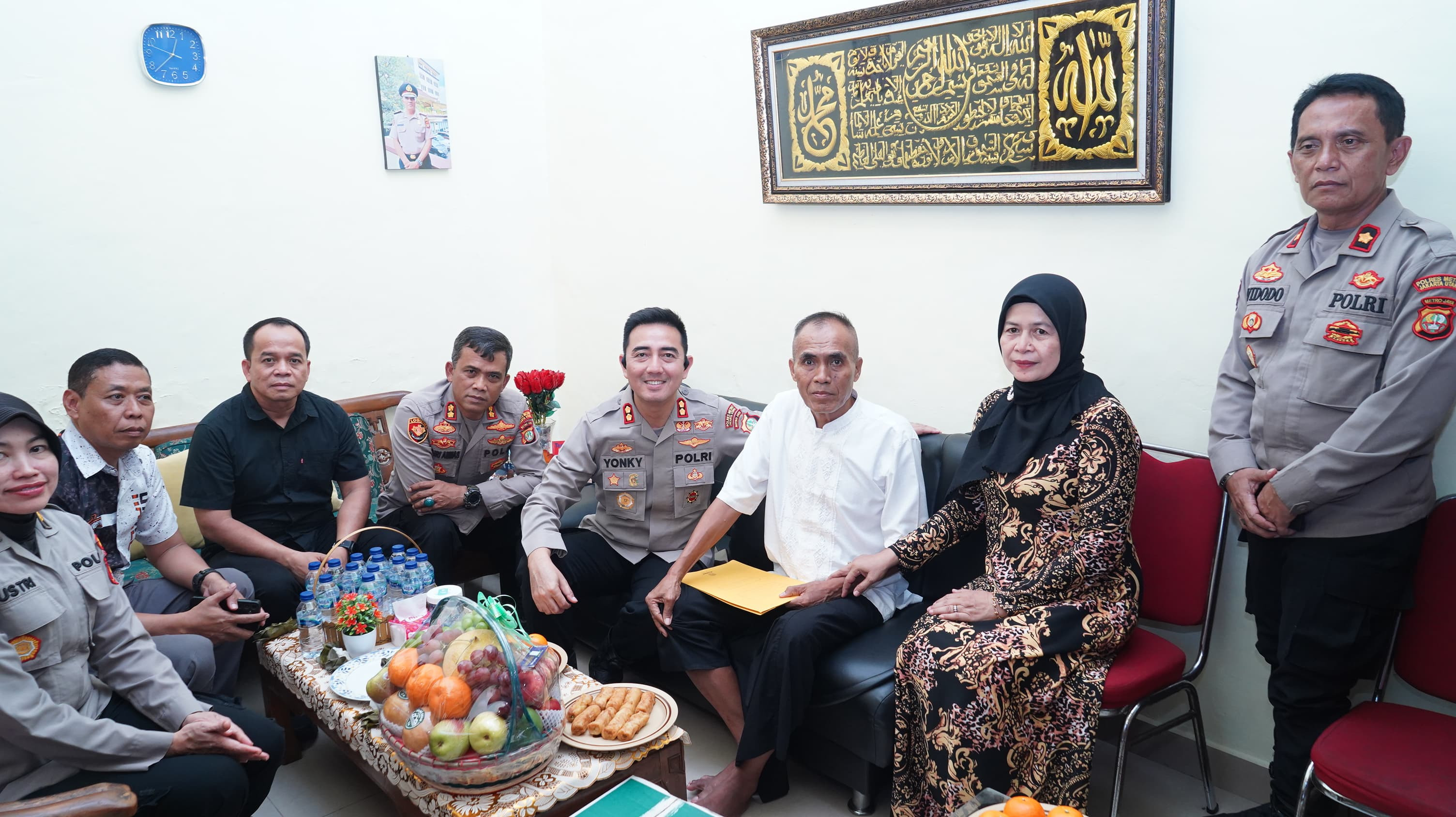 Anjangsana Hari Bhayangkara Ke -80, Polres Metro Jakarta Utara Pererat Silaturahmi dengan Purnawirawan