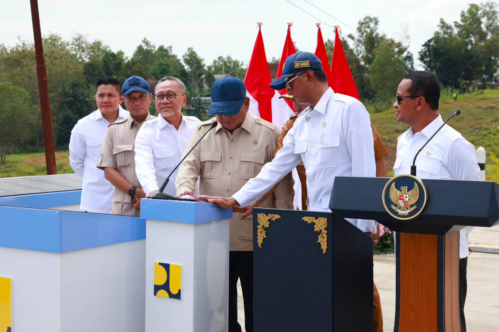 Prabowo Resmikan 1.151 Km Jalan Daerah: Biaya Angkut Jadi Lebih Murah, Tak Boleh Ada Daerah Tertinggal