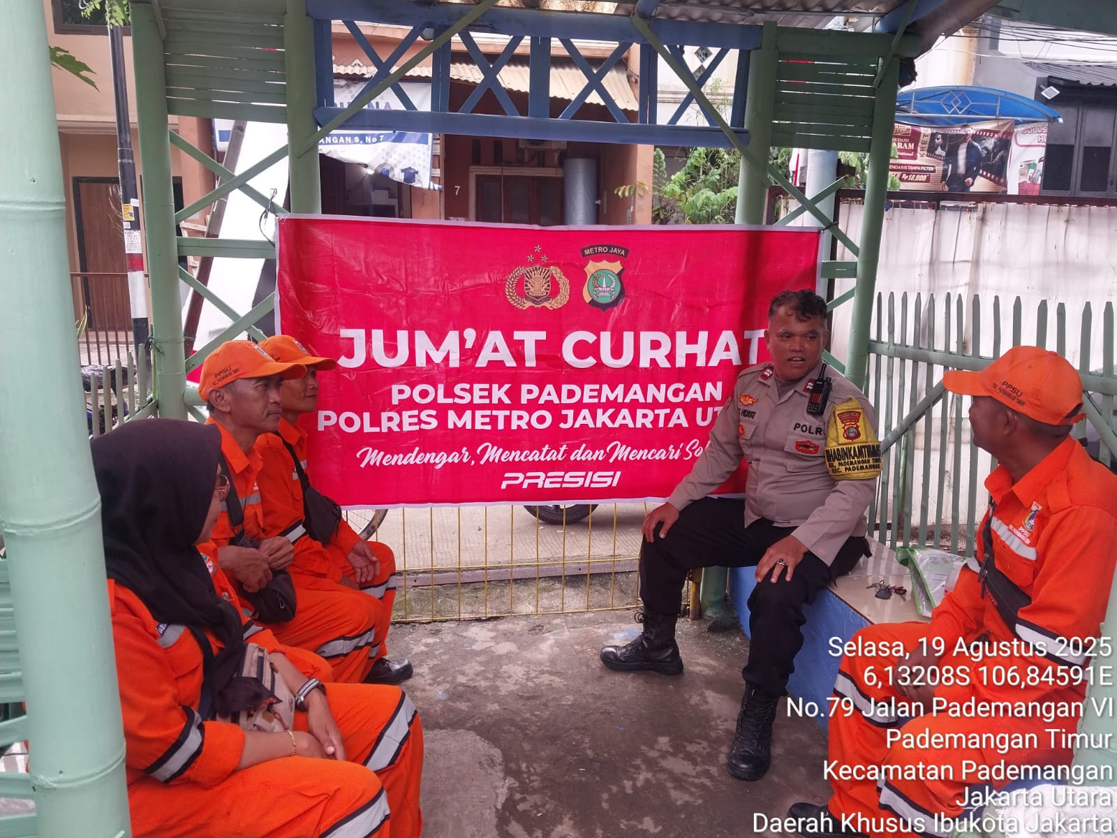 Polsek Pademangan Gelar “Jumat Curhat”, Warga Sampaikan Keluhan Soal Curanmor dan Tawuran