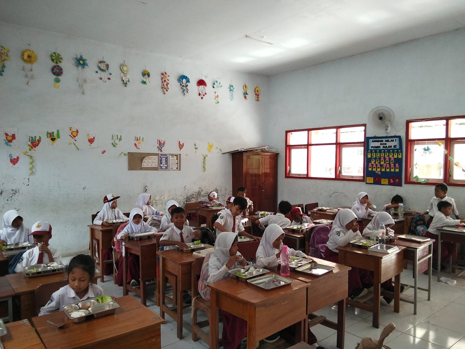 Kolaborasi Antar-Tefa SMK Perikanan dan Kelautan Puger Produksi 3.000 Paket MBG, Dukung Program Prabowo