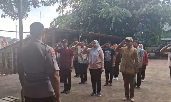 Aparatur Kelurahan Mustikasari Latihan PBB dan Yel-Yel Jelang Lomba Tingkat Kota Bekasi