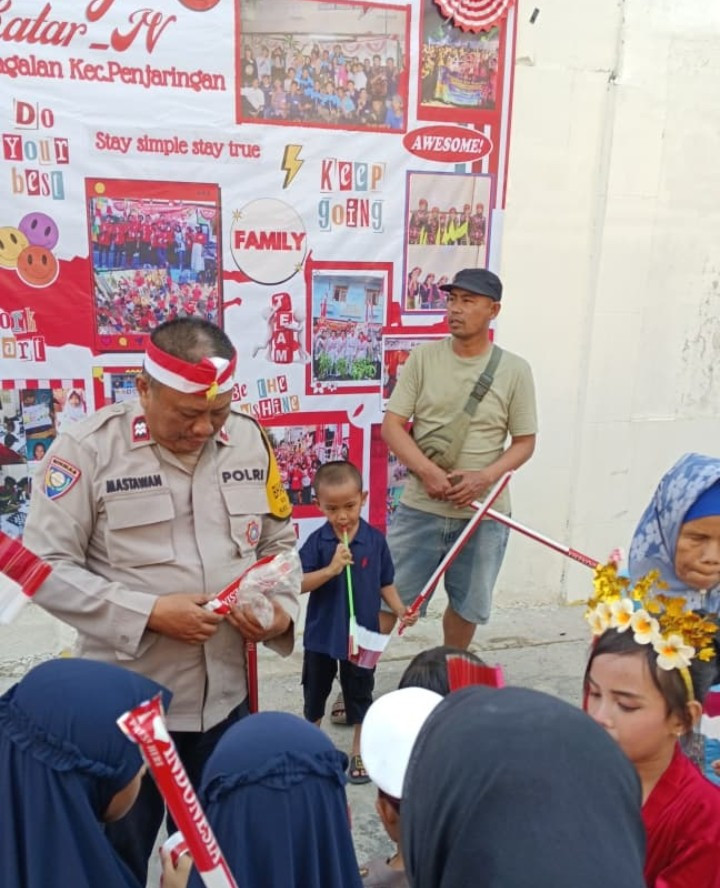 Polsek Metro Penjaringan Meriahkan HUT ke-80 RI Lewat Program Sadar dan Sambang Warga di Pejagalan