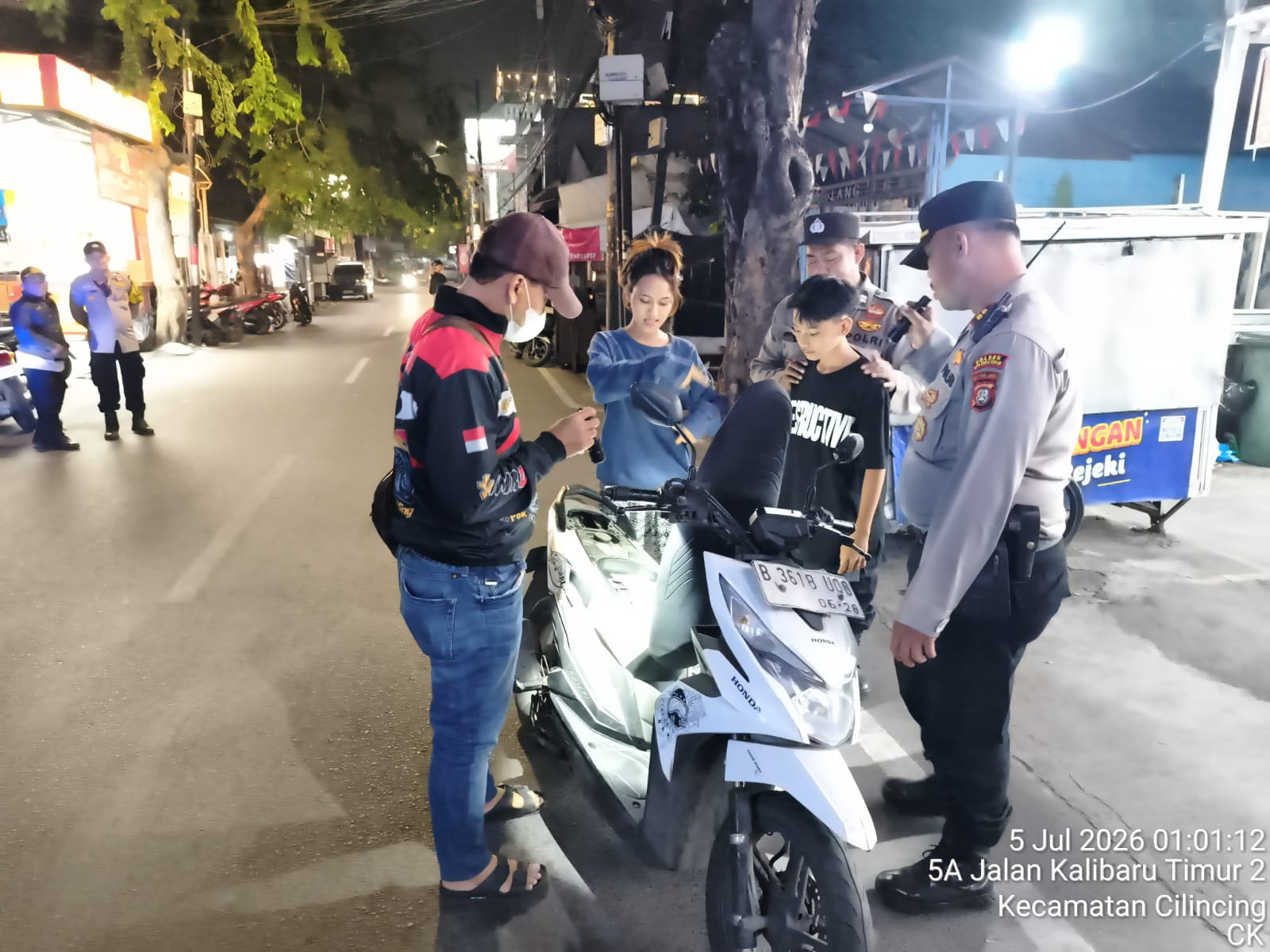 Jaga Jakarta Tetap Kondusif, Polsek Cilincing Intensifkan Patroli Malam dan Razia Stasioner