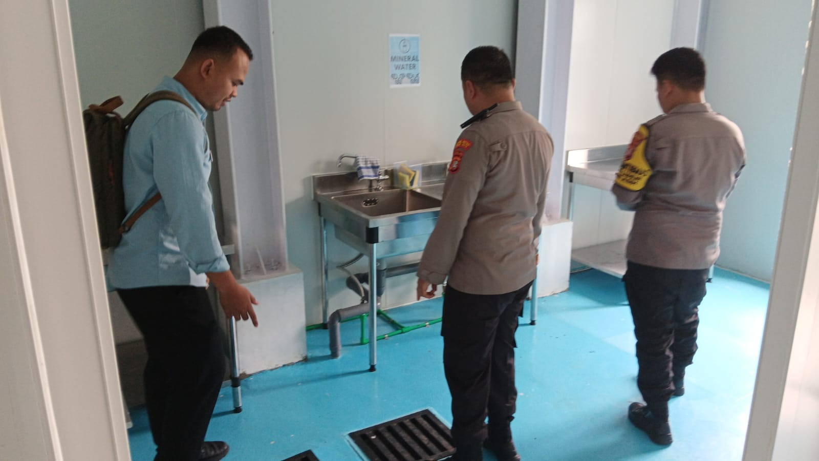 Jamin Gizi Anak Sekolah, Kapolsek Jatiasih Turun Tangan Cek Kualitas Dapur SPPG BIROLOG Polda Metro Jaya