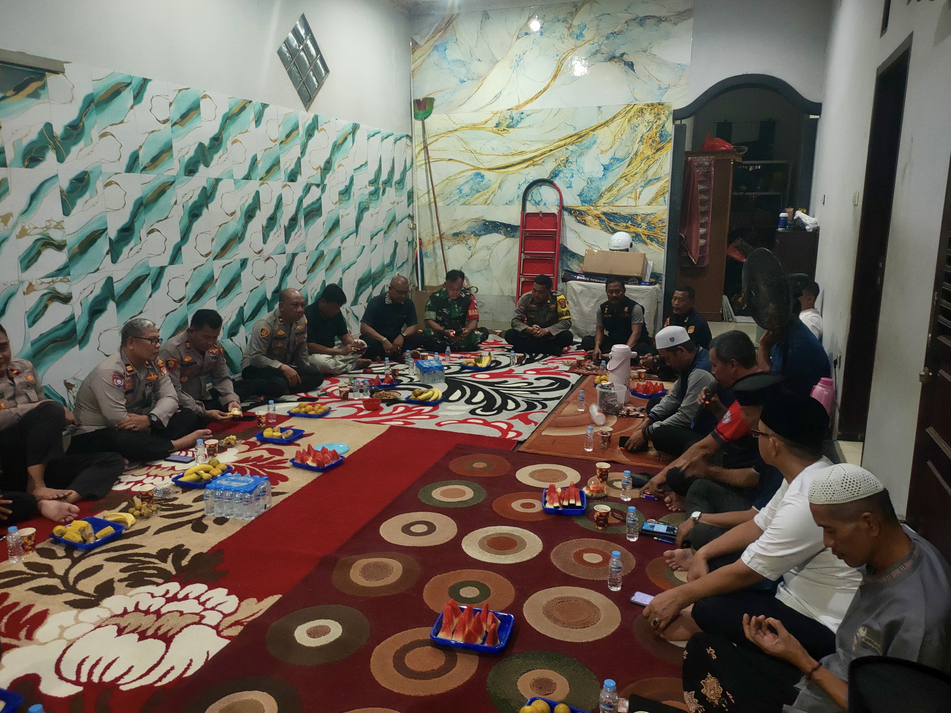 Polsek Bantargebang Gelar " Ngopi Kamtibmas " Bersama Warga Bantargebang Kota Bekasi