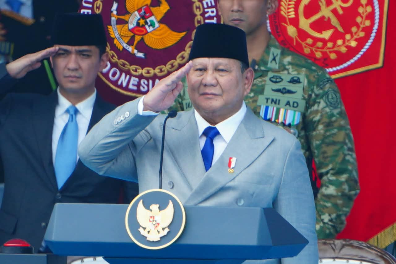 Penuh Khidmat, Panglima TNI Dampingi Presiden Prabowo Pimpin Upacara HUT ke-81 TNI Tahun 2026