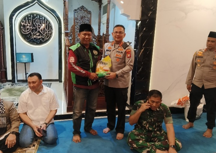 Polres Metro Jakarta Utara Gelar Cooling System dan Bakti Kesehatan Bersama Komunitas Ojol