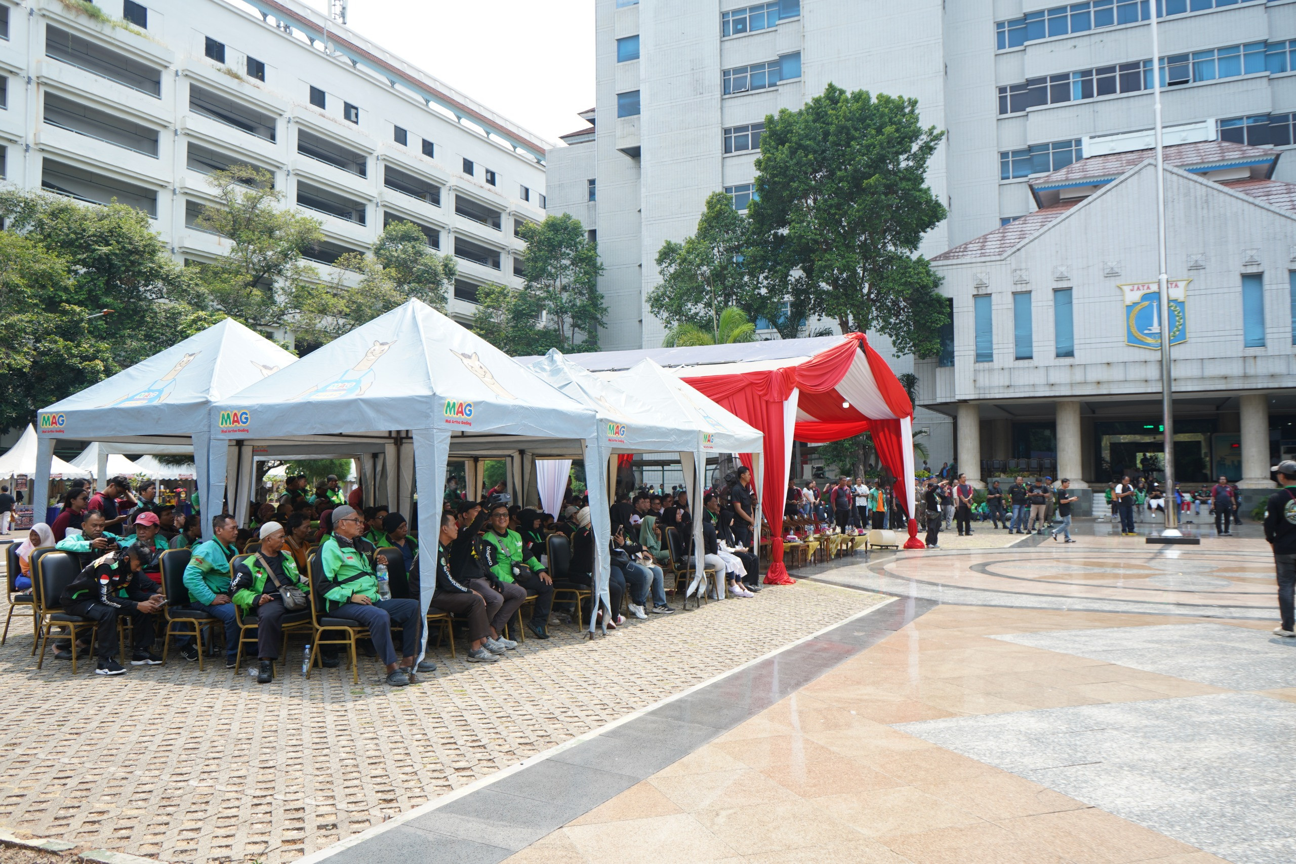 Kapolres Metro Jakut bersama Forkopimko Jakarta Utara Hadiri Anniversary 1 Dekade Ojol, 1.000 Paket Sembako Dibagikan