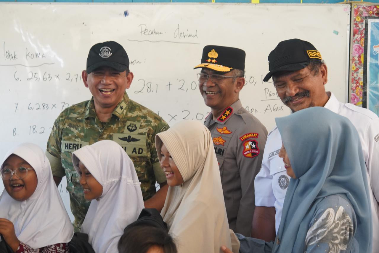 Sinergi TNI-Polri: Wakil Panglima TNI dan Gubernur Akpol Tinjau Pemulihan Pascabanjir di Aceh Tamiang