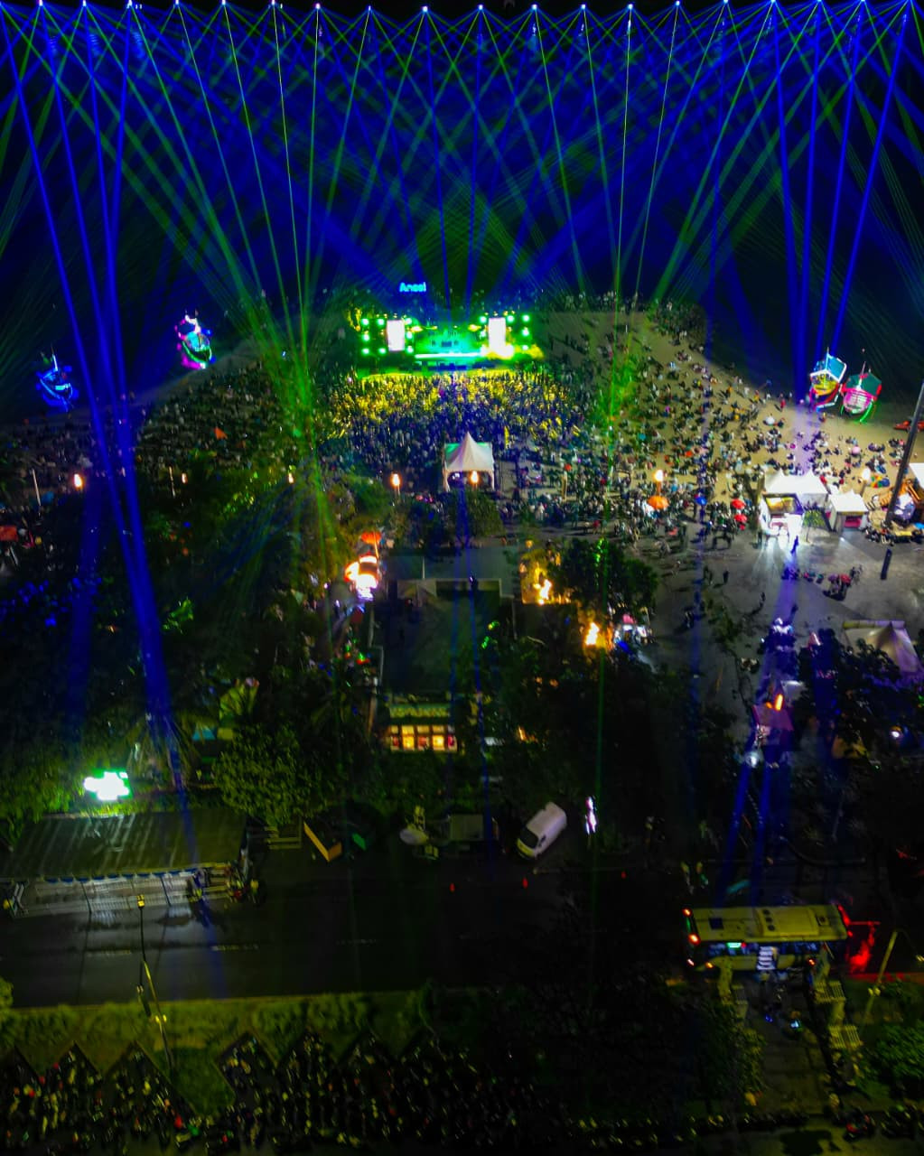 Ancol Salurkan Bantuan dari Tiket Akhir Tahun