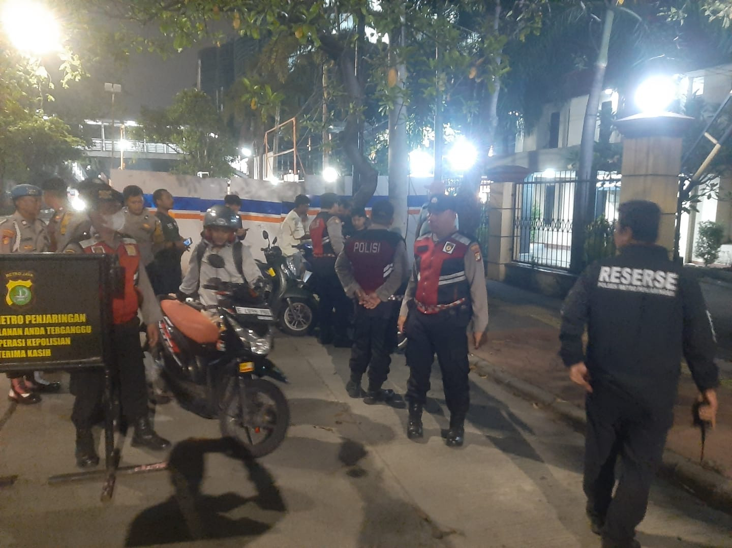 Jaga Jakarta, Jaga Lingkungan: Polsek Metro Penjaringan Tingkatkan Patroli KRYD, Empat Motor Tanpa Surat Diamankan