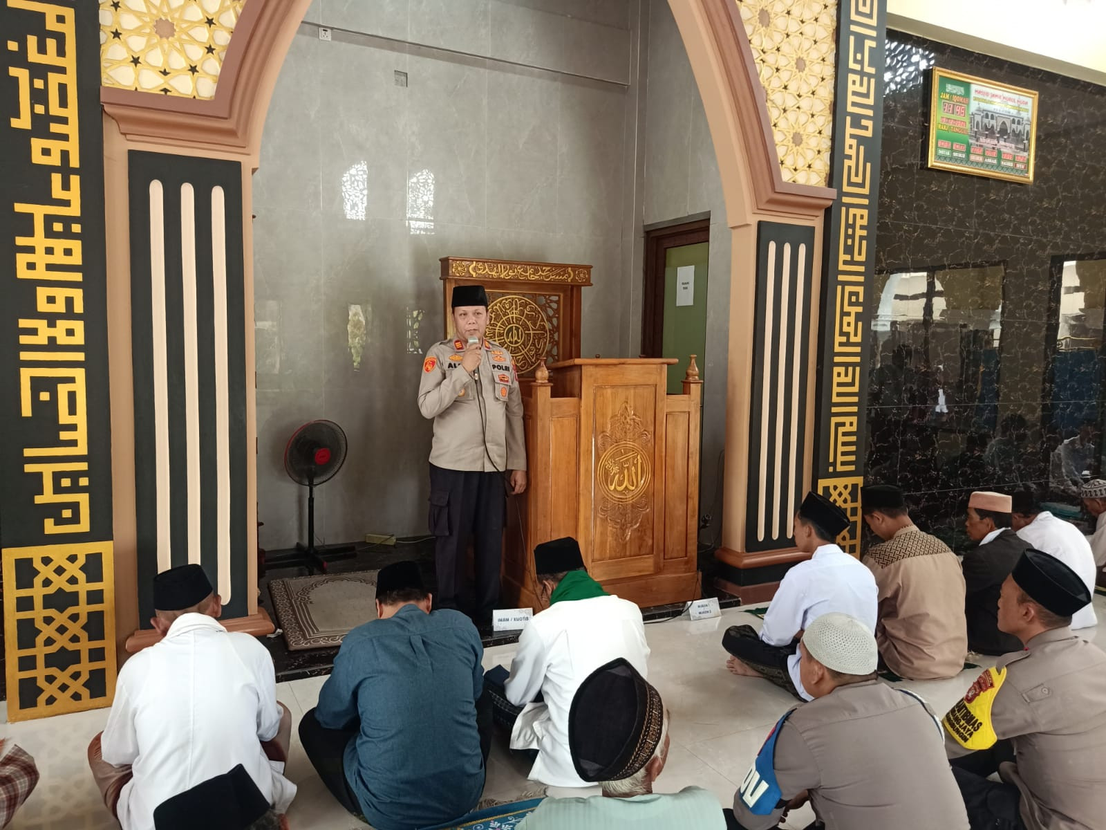 Kapolsek Cabangbungin Safari Kamtibmas di Masjid Nurul Huda, Ajak Jamaah Jauhi Narkoba dan Tawuran