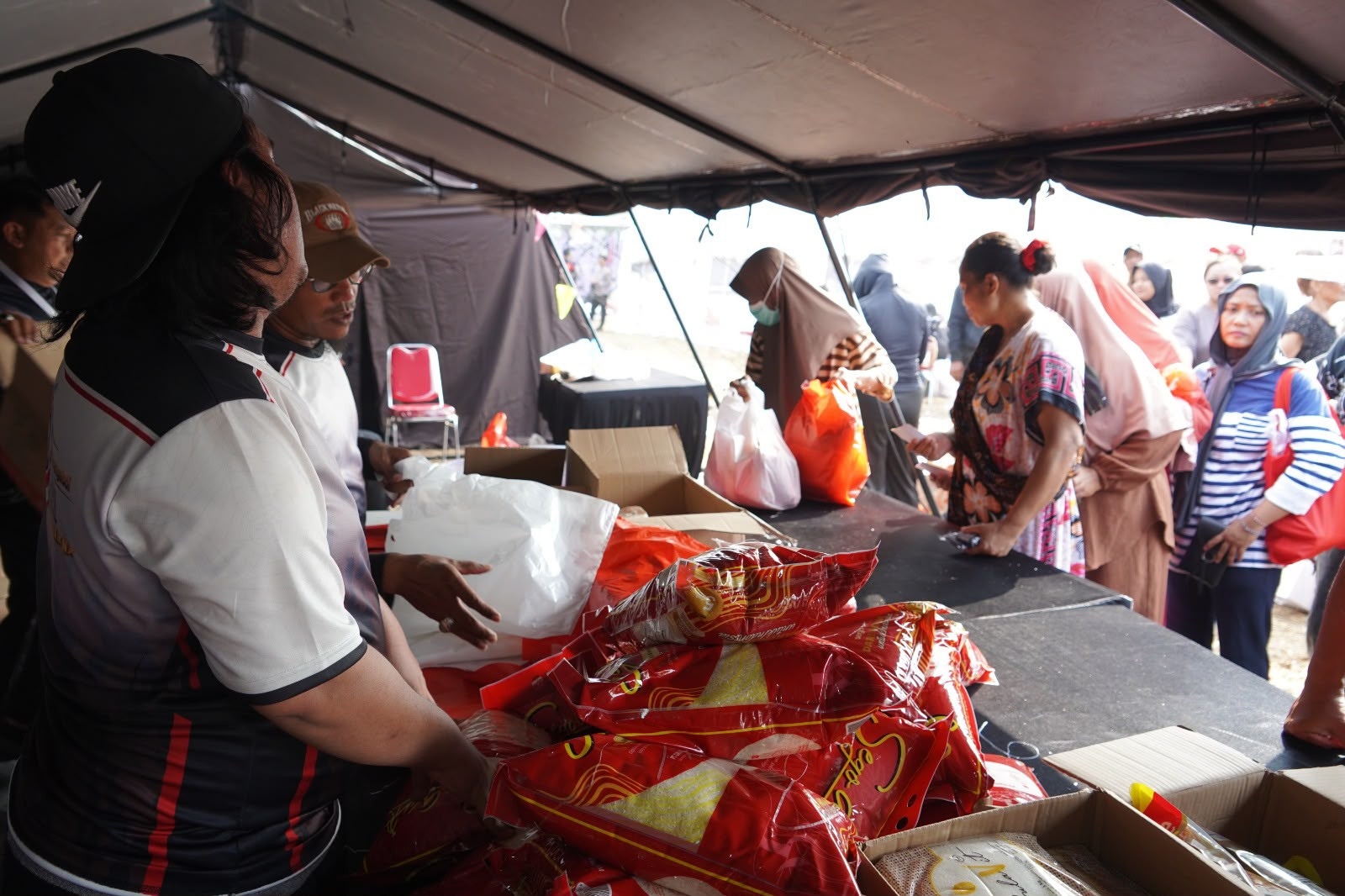 Polri Gelar Pasar Rakyat dan Bazar UMKM Serentak di Lima Wilayah, Semarakkan Hari Bhayangkara ke-80