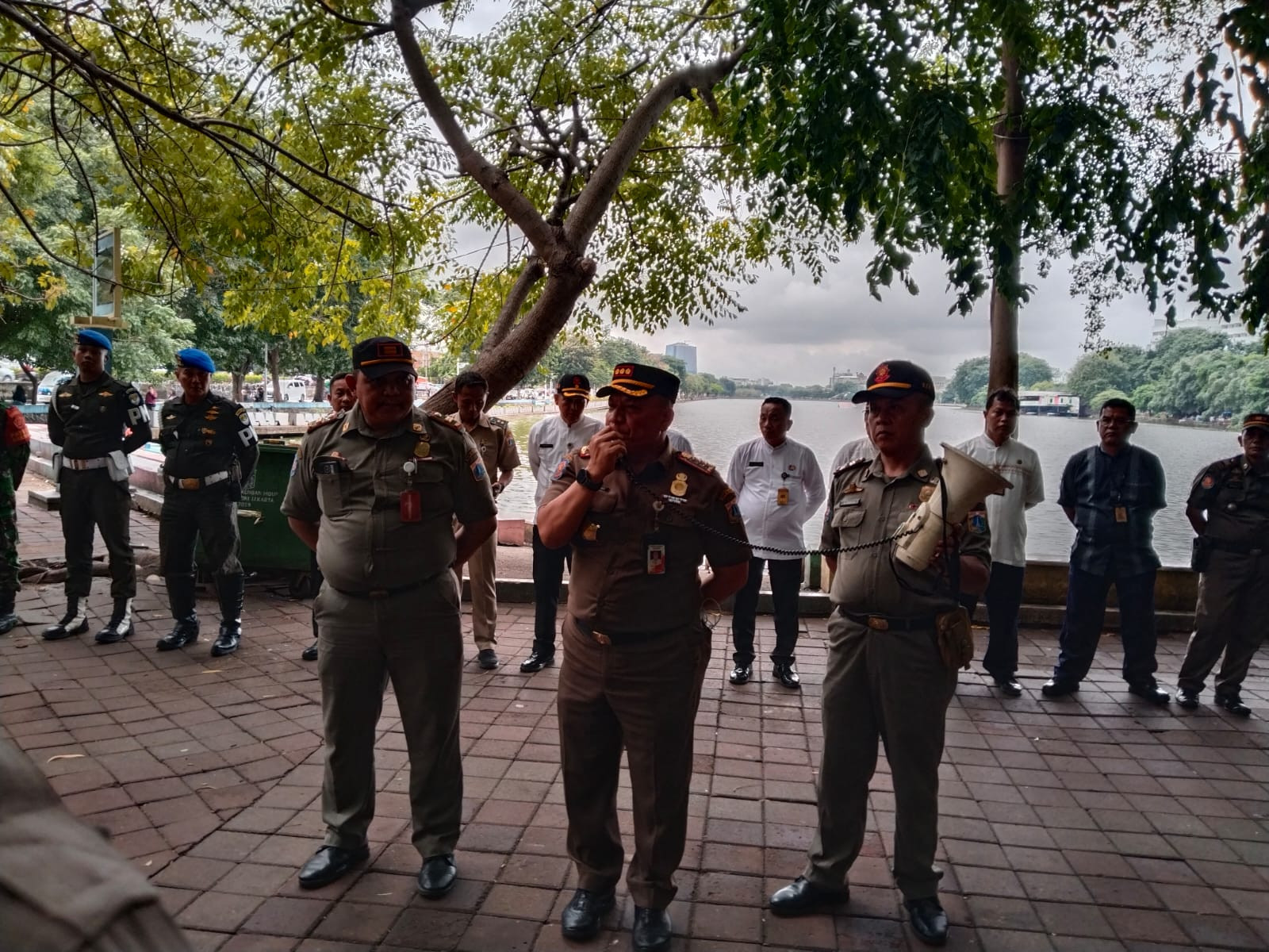 Demi Kenyamanan Warga, PKL dan Parkir Liar di Danau Sunter Ditata