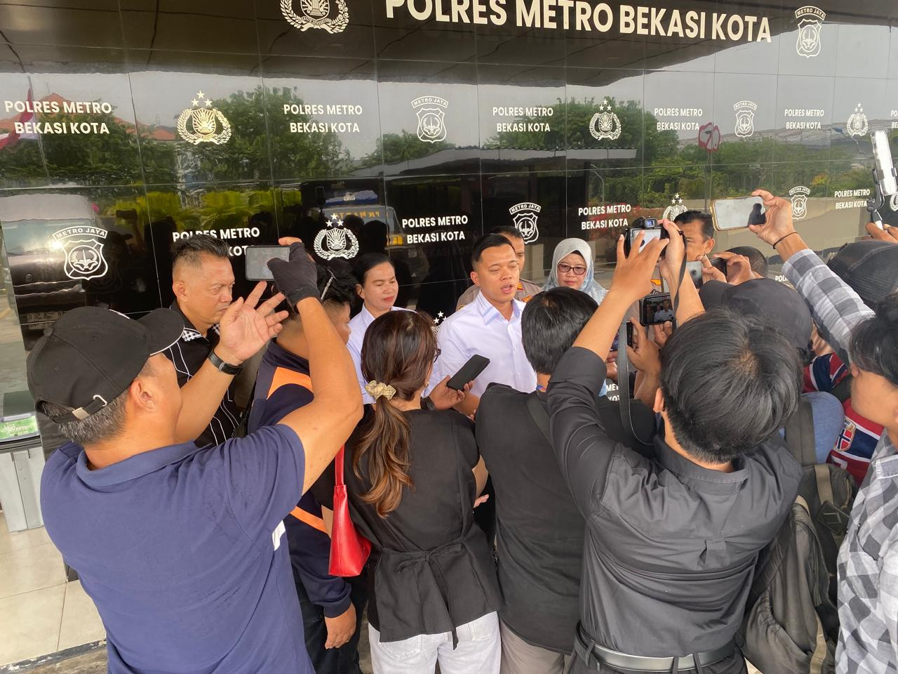Klarifikasi Polres Metro Bekasi Kota Terkait Viral 'Uang Koordinasi' Pembesuk
