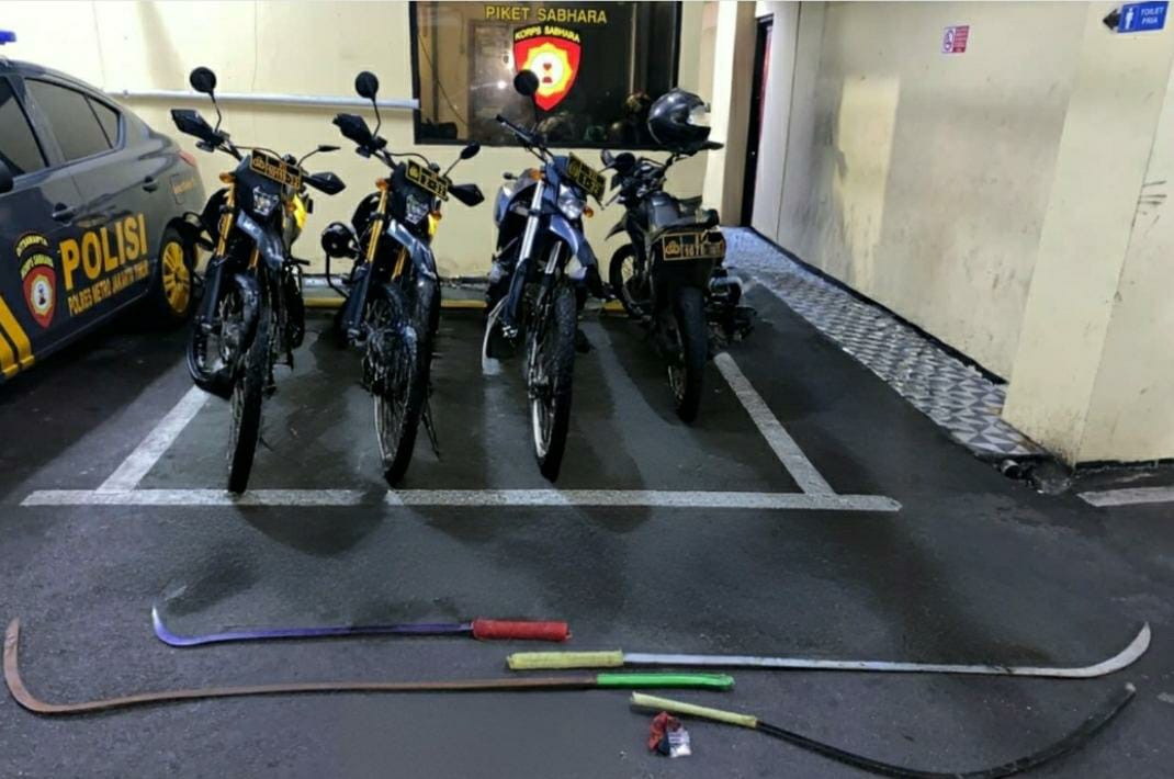 Satgas Anti Tawuran Brimob dan Polres Jaktim Gagalkan Tawuran, 4 Sajam Disita