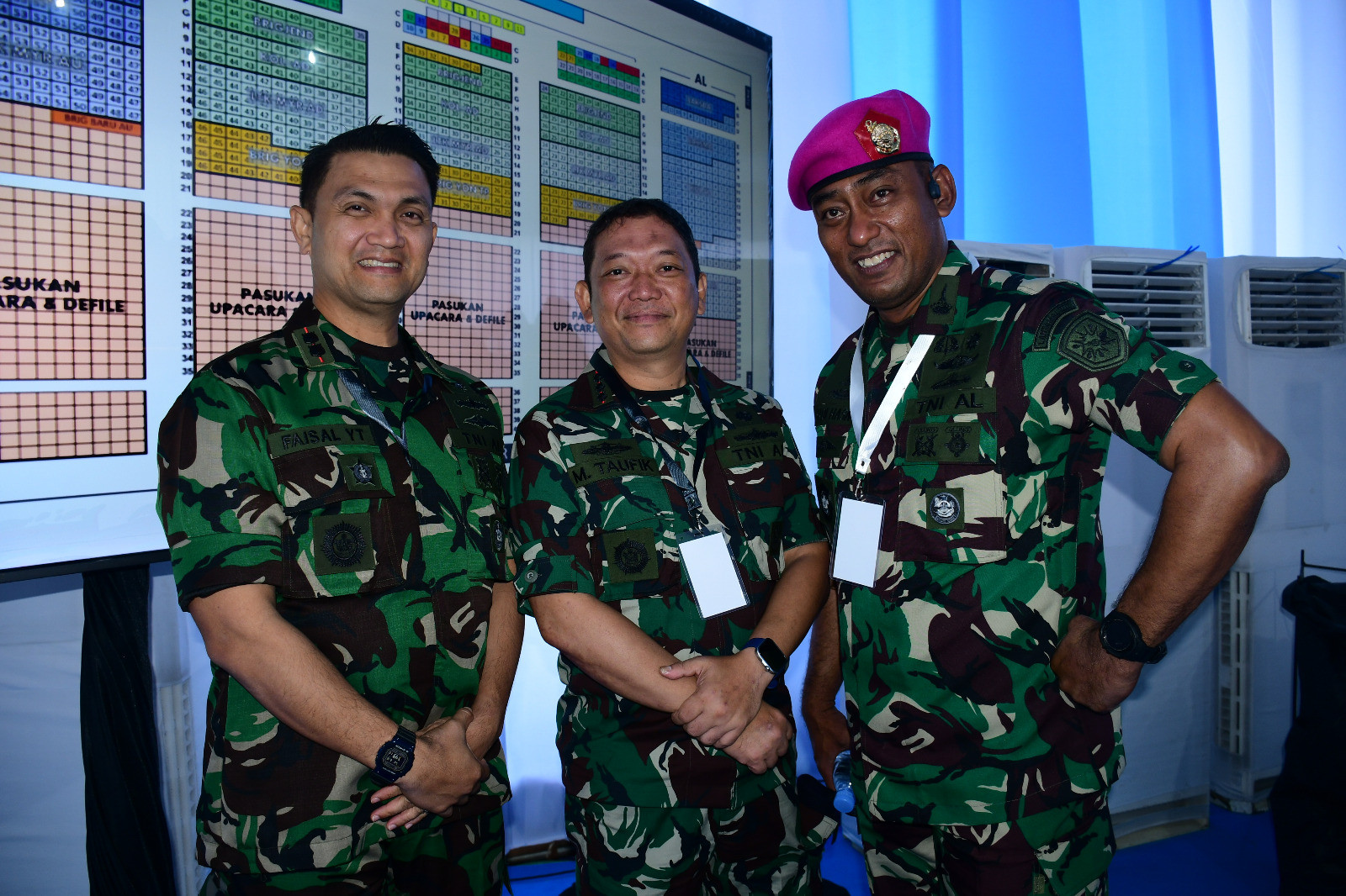 Komandan Beserta Prajurit Lanal Bandung Ikuti Pengarahan Serta Upacara Gelar Pasukan Operasional dan Kehormatan Militer di Pusdikpassus Batujajar
