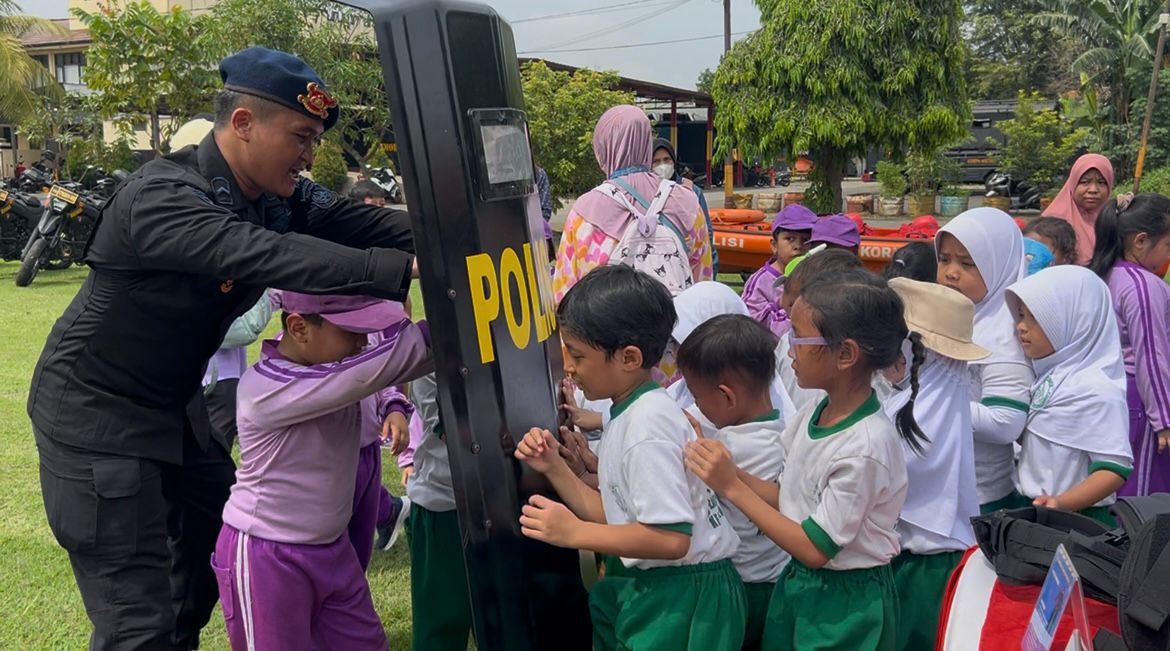 Brimob Sahabat Anak Hadirkan Outing Class Edukatif di Batalyon C Pelopor
