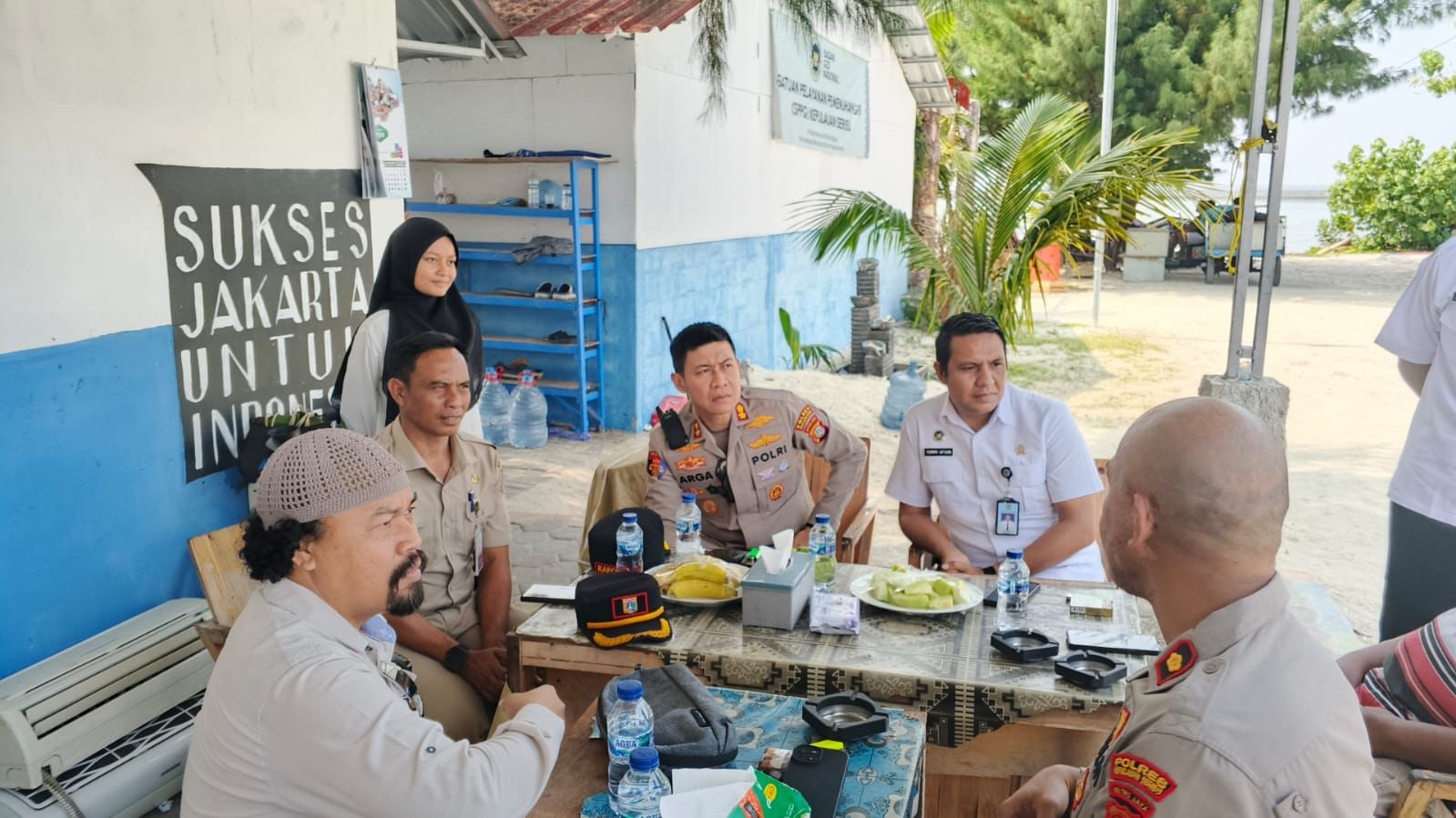 Jumat Curhat di Pulau Kelapa, Kapolres Kepulauan Seribu Tegaskan Waspada 3C dan Manfaatkan Layanan 110