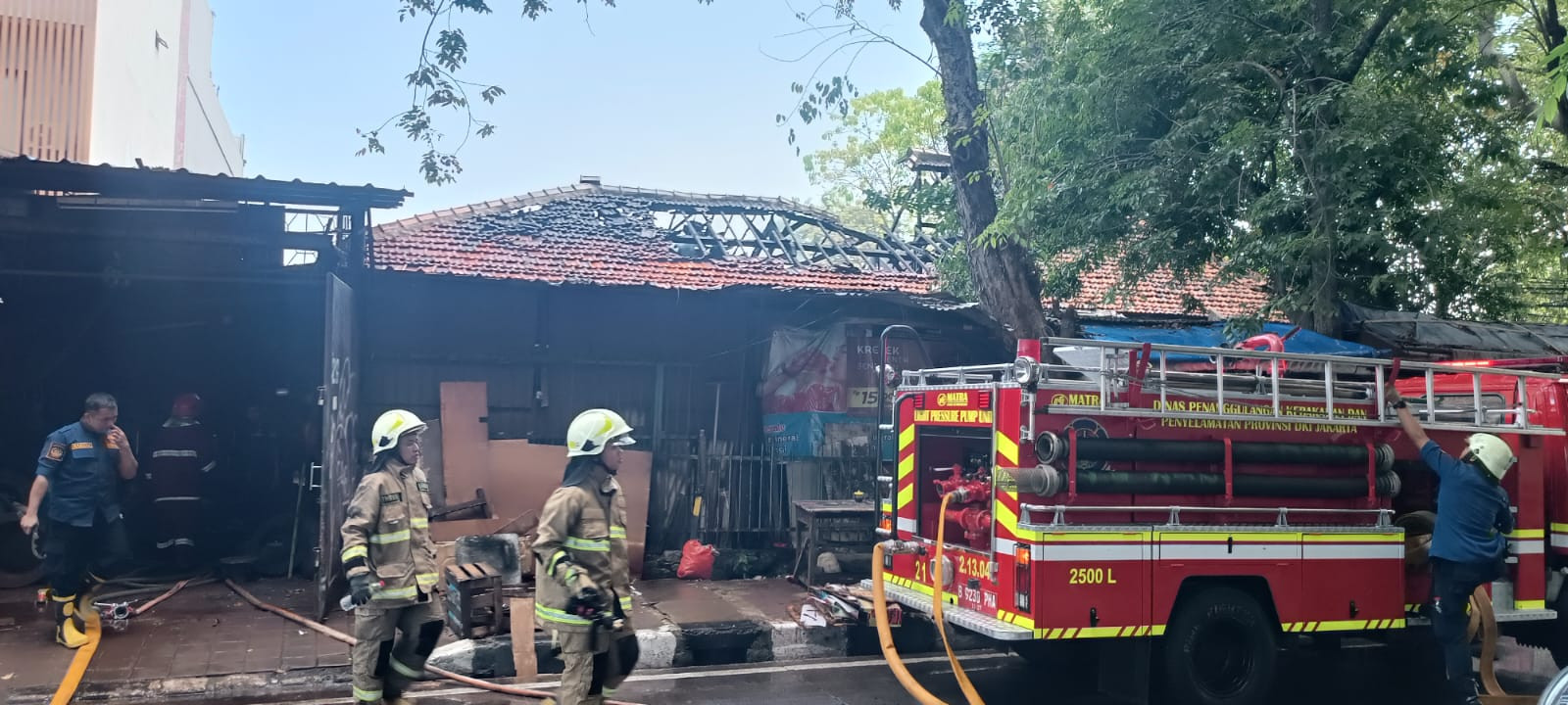 Rumah Terbakar di Rawa Badak Utara Diduga Korsleting Listrik, Polisi pastikan Tidak Ada Korban Jiwa