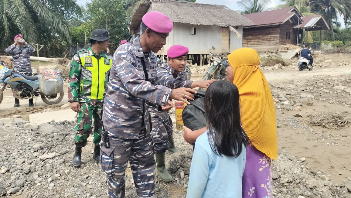 Kodaeral I Gunakan Along-Along Untuk Percepat Pendistribusian Bantuan Bencana Ke Daerah Terisolir