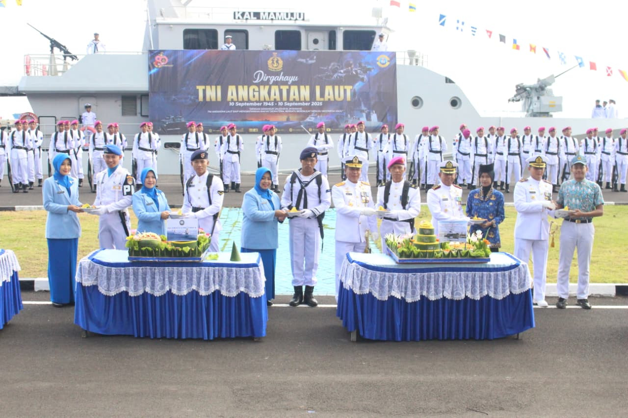 Momentum Untuk Memaknai Kembali Sejarah Lahirnya TNI AL, Prajurit Satlinlamil 3 Laksanakan Upacara Peringatan HUT Ke-80 TNI AL