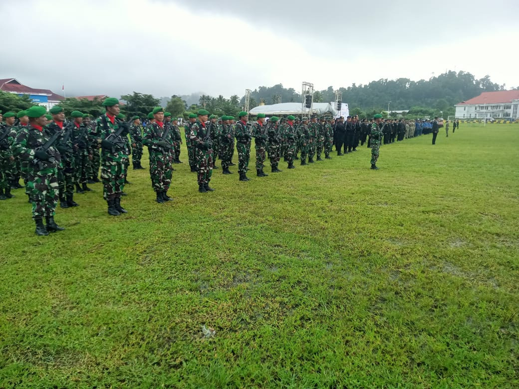 Satgas TMMD Kodim 1506/Namlea Ikuti Upacara HUT Ke-80 Kemerdekaan RI di Alun-Alun Kota Buru Selatan