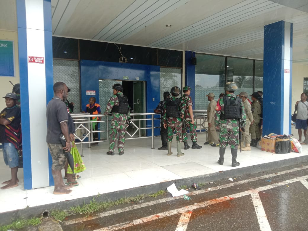 Jelang Peringatan HUT Ke-80 TNI, Personel Kodim 1715/Yahukimo Gelar Patroli Gabungan