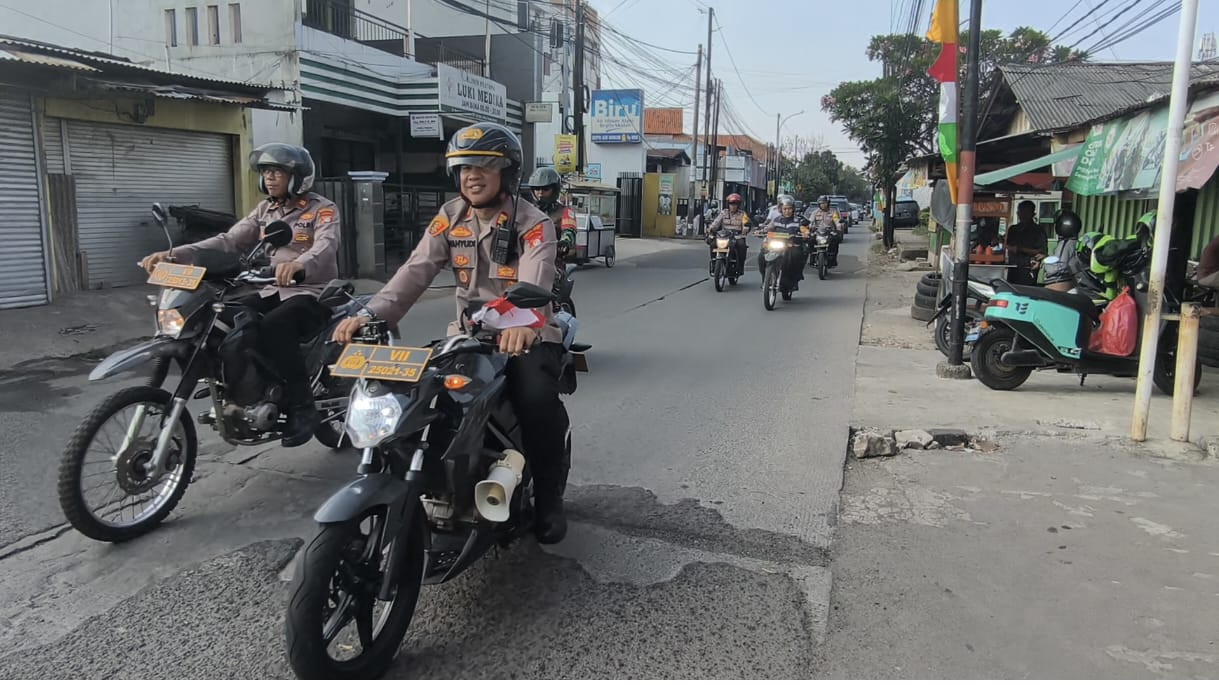 Polsek Bekasi Barat Bersama Tiga Pilar Gelar Patroli Skala Besar, Pastikan Situasi Wilayah Tetap Kondusif