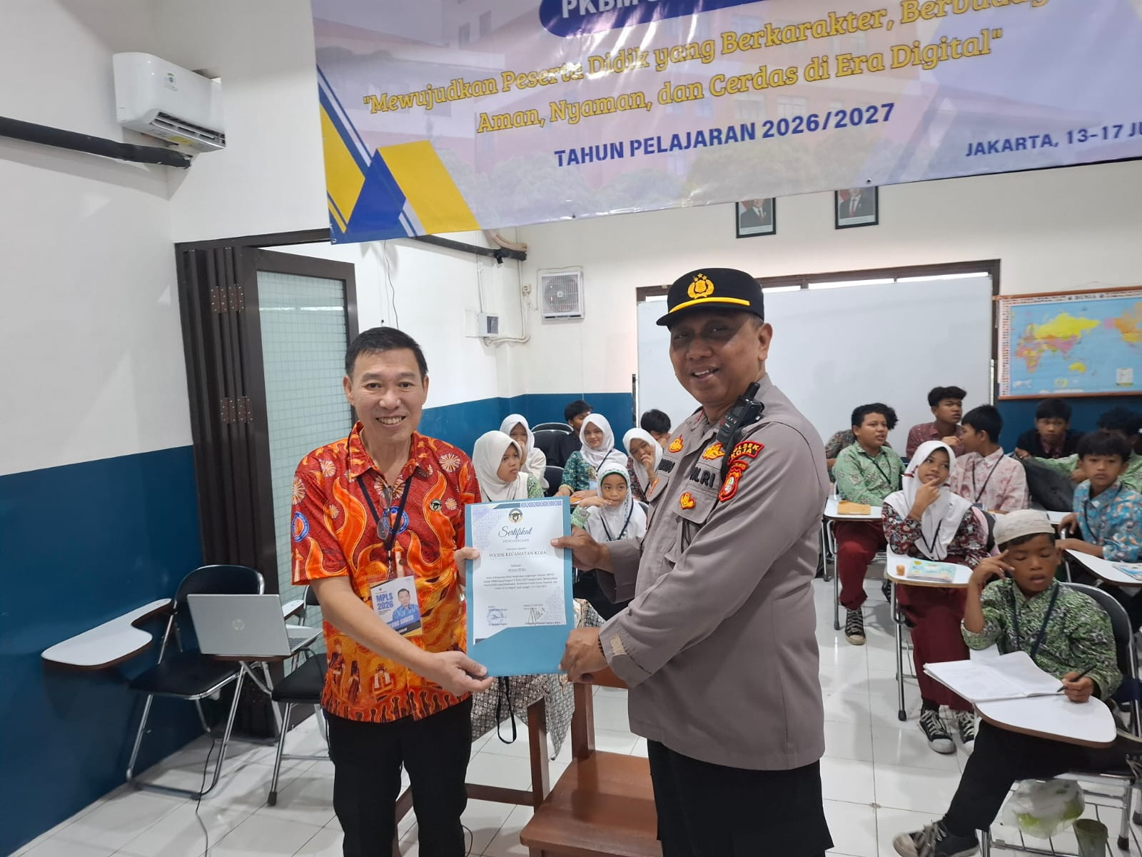 Polsek Koja Berikan Penyuluhan Kamtibmas kepada Peserta MPLS PKBM Sajab Bangsa
