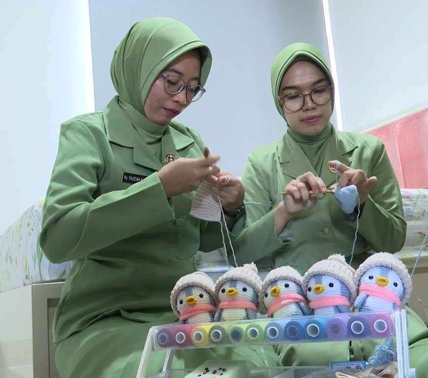 Merajut Kreativitas di Tengah Kesibukan Profesi