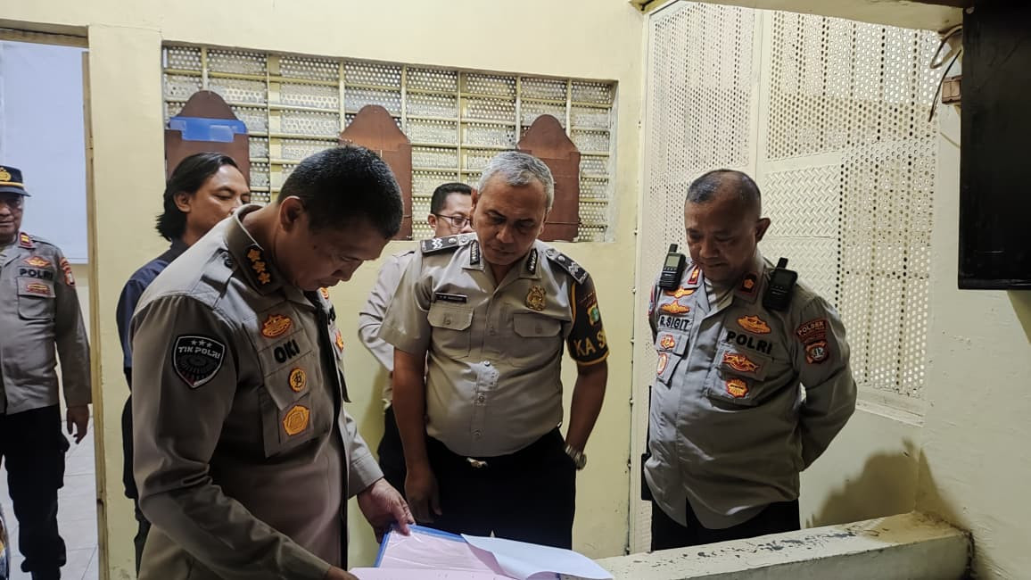 Plh. Kapolres Metro Jakarta Utara Tinjau Mako Polsek Tanjung Priok, Tekankan Optimalisasi Pelayanan dan Pengawasan
