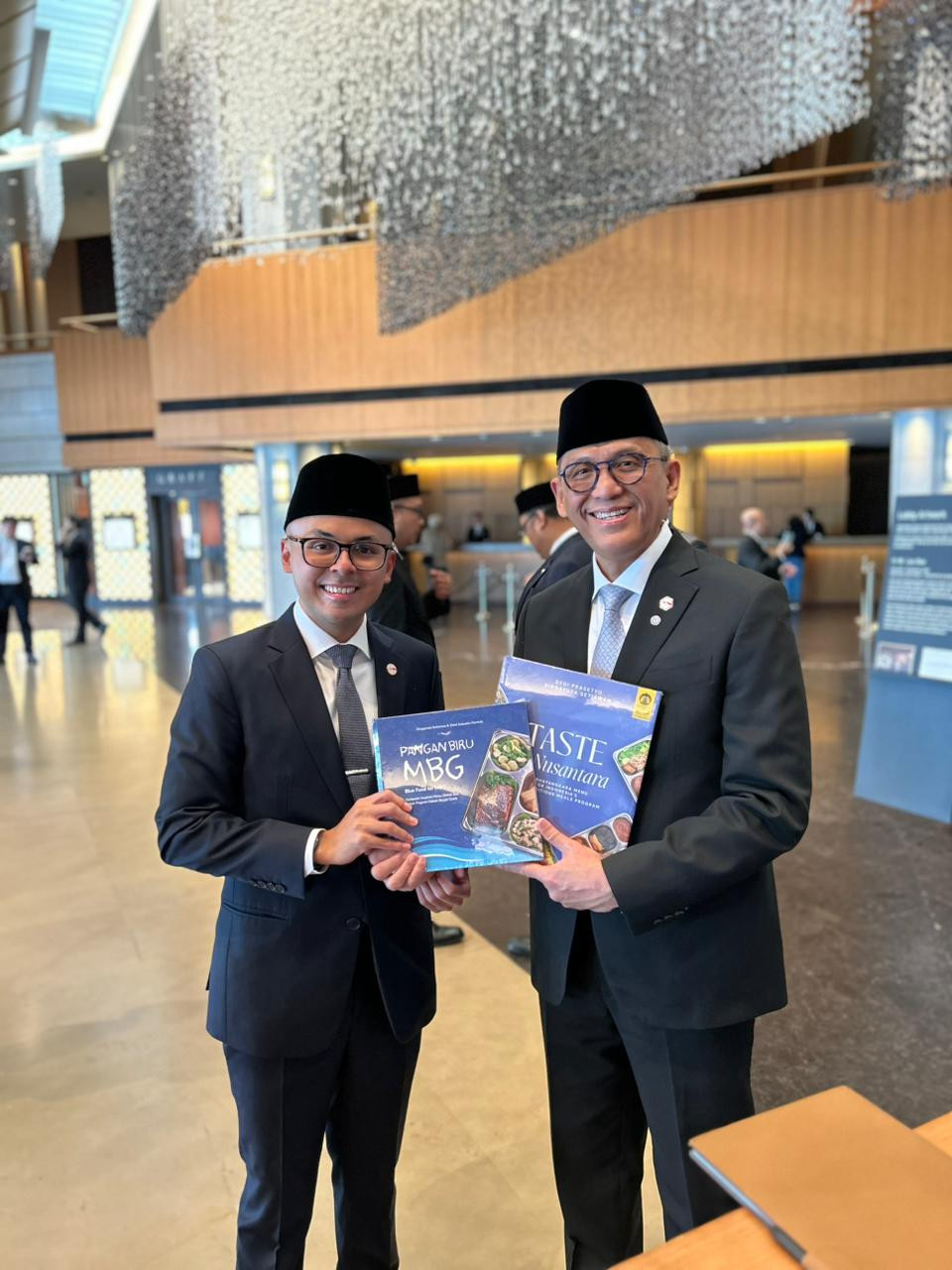 Dari London hingga Seoul, Rasa Bhayangkara Nusantara Menembus Dunia: Perjalanan Global Buku MBG Polri Perkuat Gastrodiplomasi Indonesia