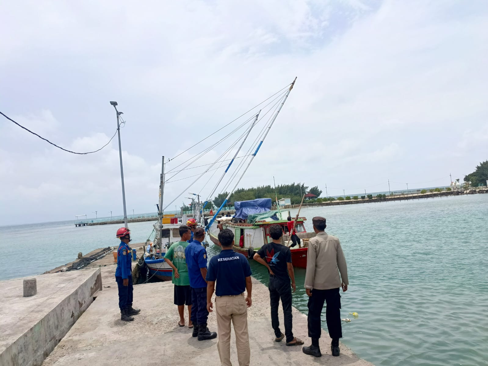 Respon Cepat Pengaduan Melalui 110, Polres Kepulauan Seribu Tindaklanjuti KM Bimo Ruci Terombang-ambing di Perairan Pulau Laki