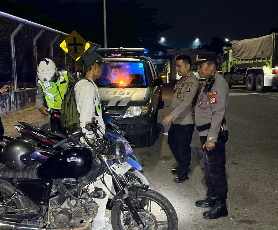 Jaga Jakarta On The Spot, Polsek Bekasi Barat Gelar Razia Stasioner dan Patroli Cegah Tawuran