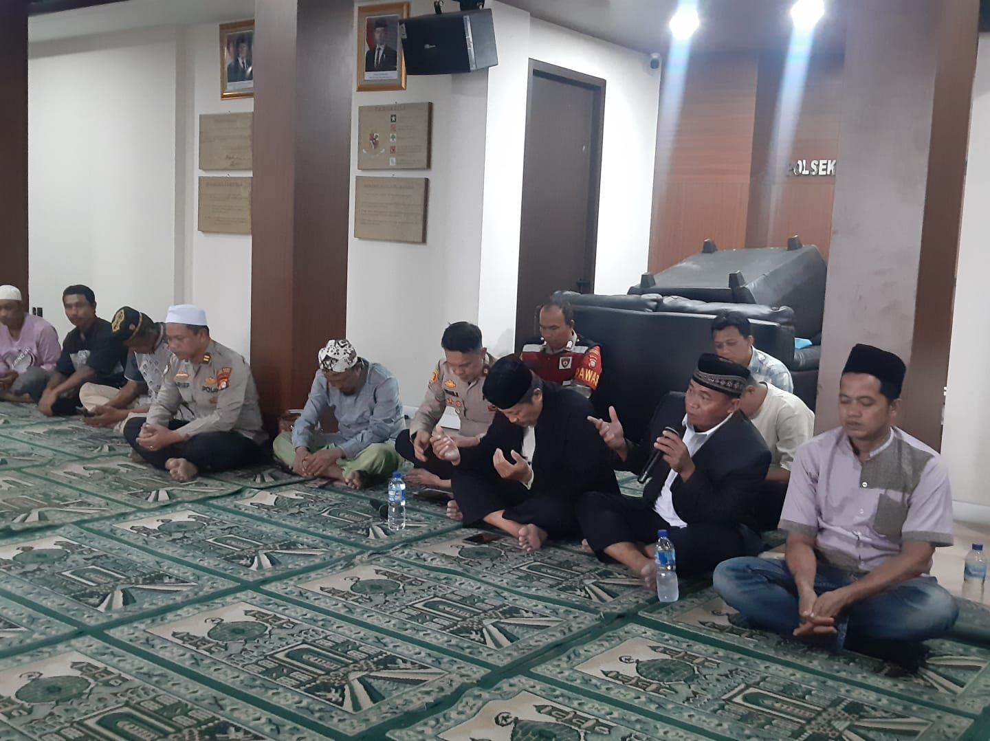 Jaga Jakarta, Polsek Metro Penjaringan Gelar Istighosah Bersama Tokoh dan Warga