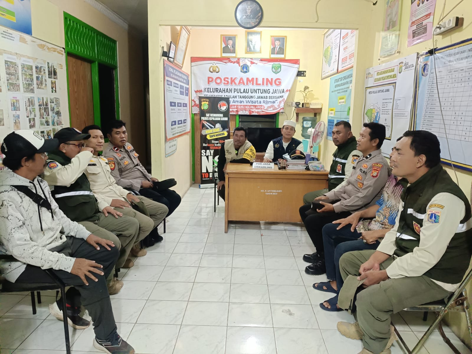 Patroli Malam Gabungan, Polsek Kepulauan Seribu Selatan Bersama TNI dan Satpol PP Perkuat Siskamling Cegah Guantibmas