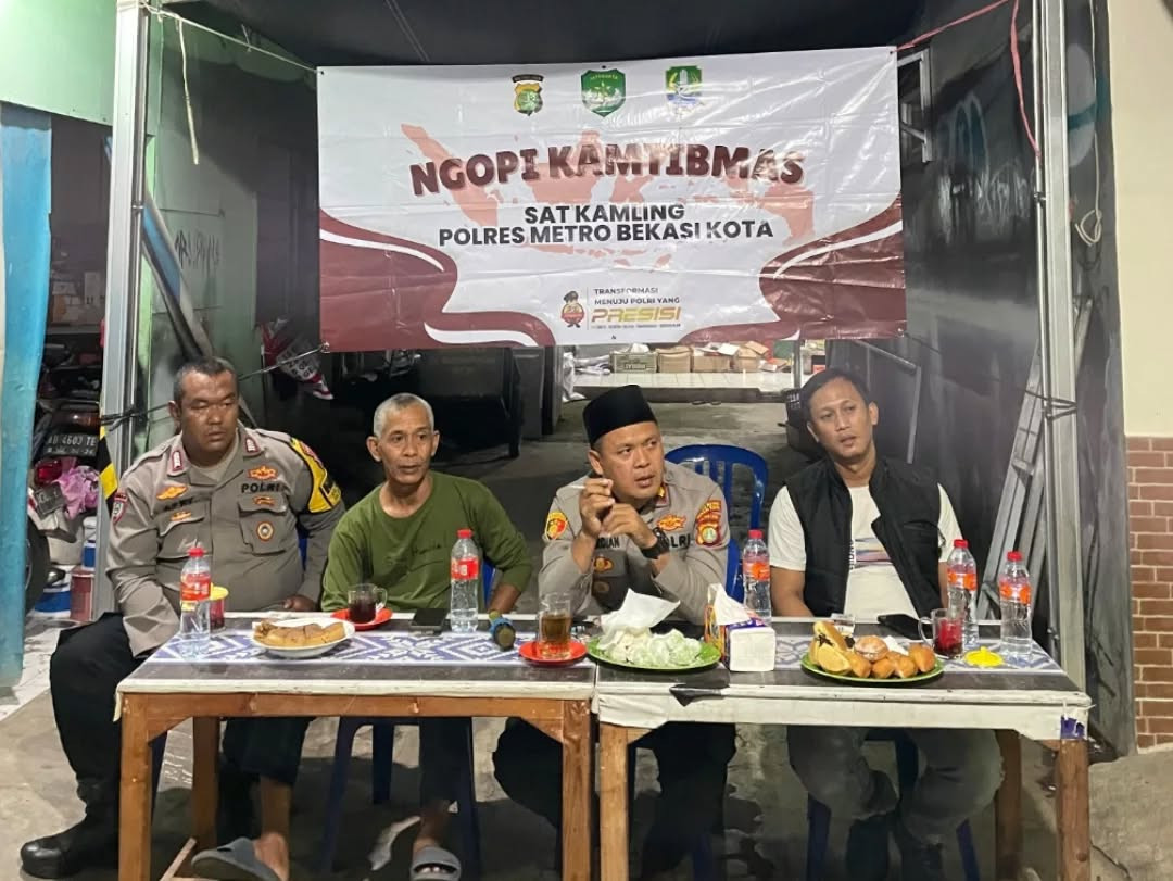 Ngopi Kamtibmas di Margajaya, Hangatkan Malam dan Eratkan Kebersamaan
