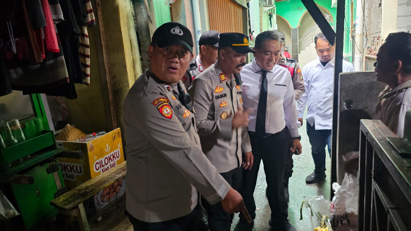 Polsek Pademangan Gelar Patroli Jalan Kaki Program “Jaga Lingkungan”, Perkuat Keamanan Warga Budimulia