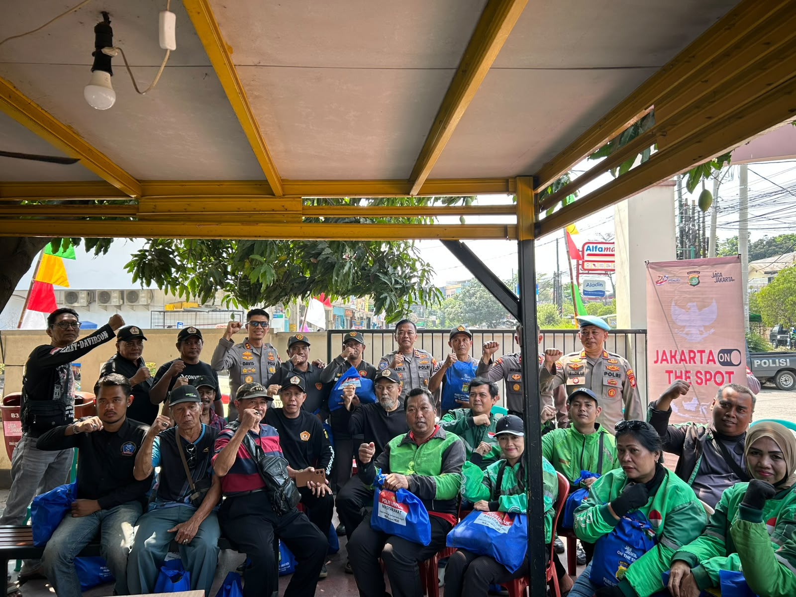 Wakapolres Metro Bekasi Kota pimpin Jakarta On The Spot di Jatisampurna Rangkul Ojol jadi Mitra Kamtibmas