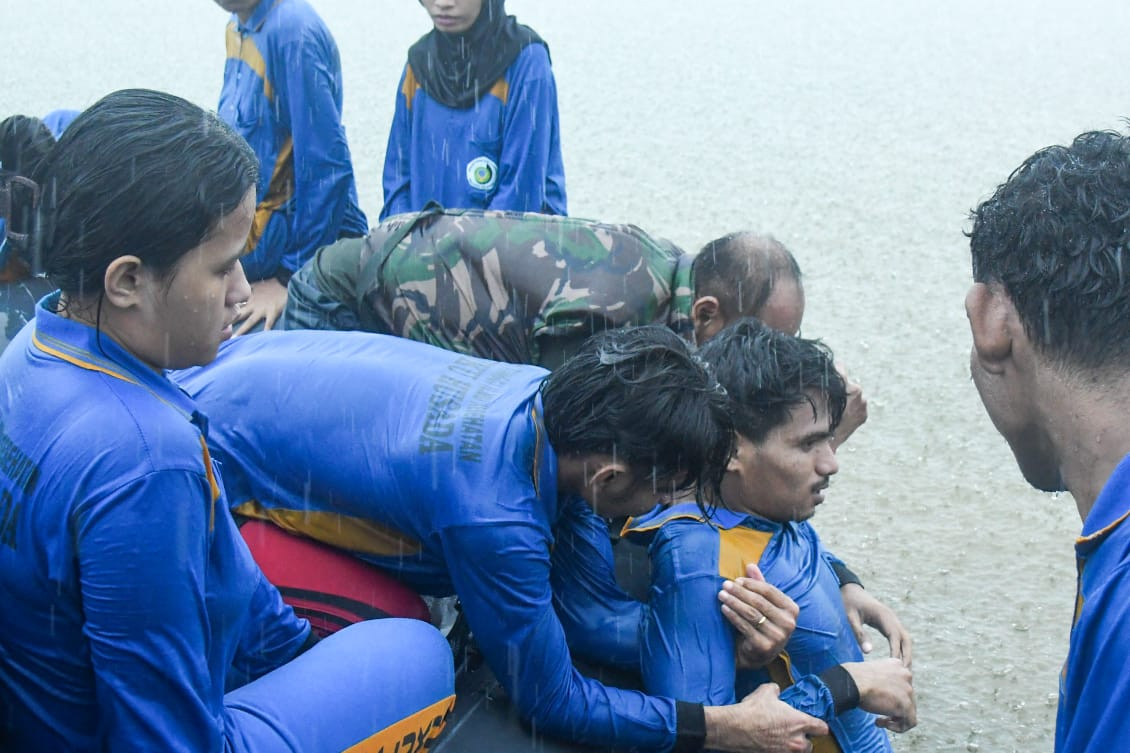 Kodaeral IX Ambon Beri Pelatihan Evakuasi Medis Laut Kepada Mahasiswa S1 Keperawatan STIKES Maluku Husada