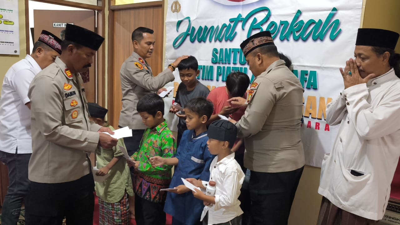 Sentuhan Kepedulian Polsek Pademangan: Santunan Yatim dan Dhuafa Warnai Jumat Berkah