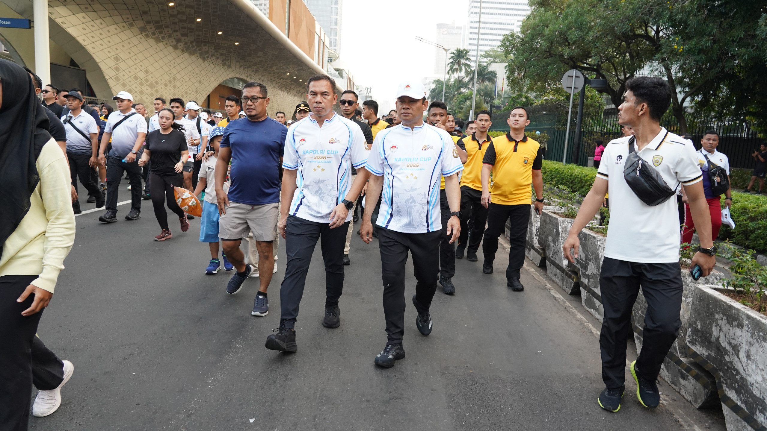 Pangdam Jaya Hadiri Olahraga Bersama dan Car Free Day Sambut Hari Bhayangkara Ke -80 Tahun 2026